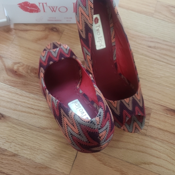 Two Lips peep toe platform shoes - Picture 3 of 5